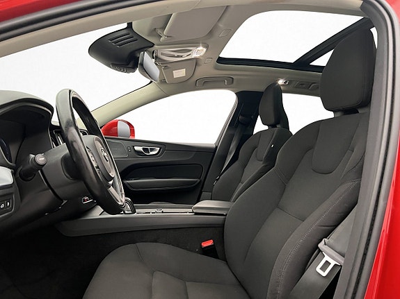 Volvo XC60 12 of 30