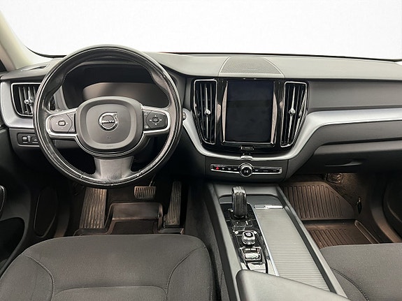 Volvo XC60 14 of 30