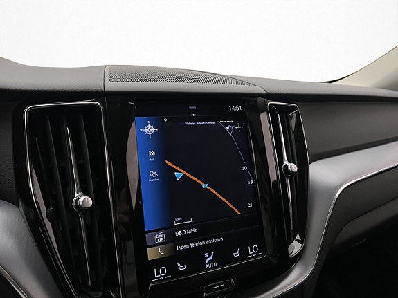 Volvo XC60 19 of 30