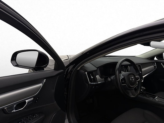 Volvo V90 10 of 30