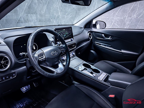 Hyundai Kona 11 of 30