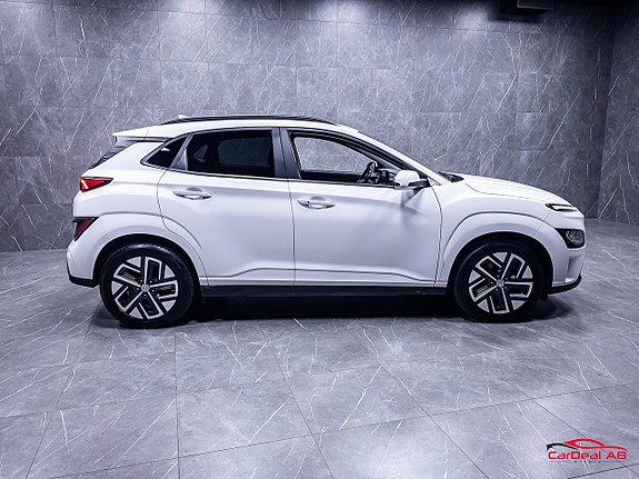 Hyundai Kona 8 of 30