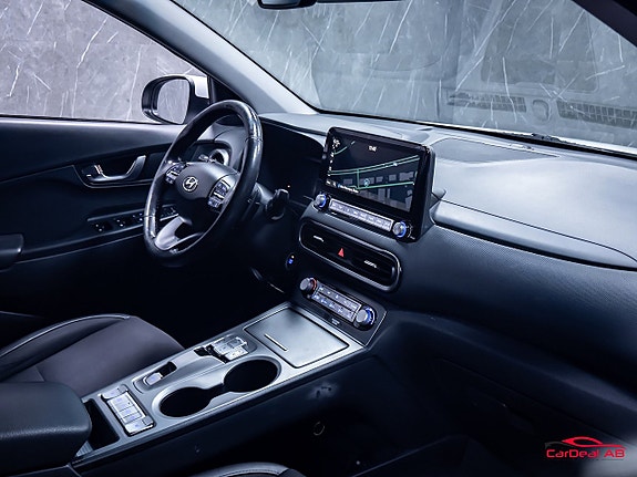 Hyundai Kona 13 of 30