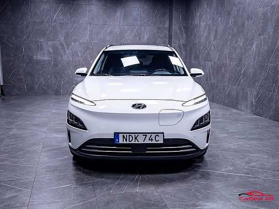 Hyundai Kona 2 of 30