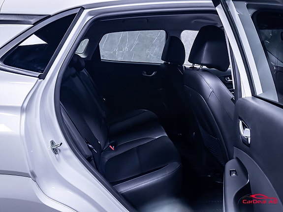 Hyundai Kona 16 of 30