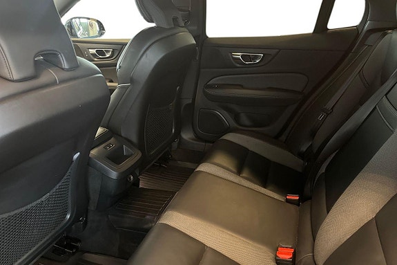 Volvo S60 26 of 30