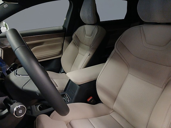 Volvo ES90 7 of 18