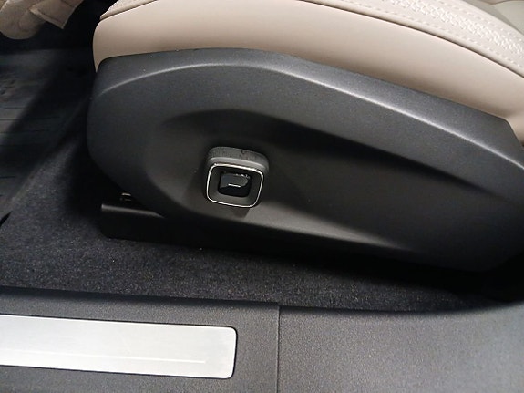Volvo ES90 15 of 18