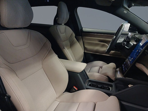 Volvo ES90 8 of 18