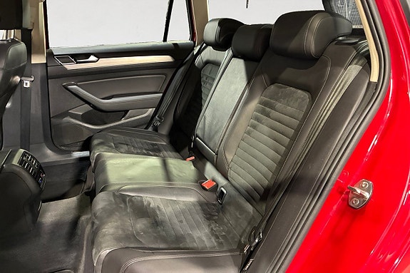 Volkswagen Passat 15 of 19