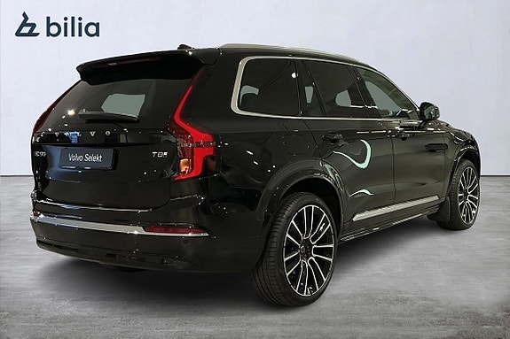 Volvo XC90 11 of 30