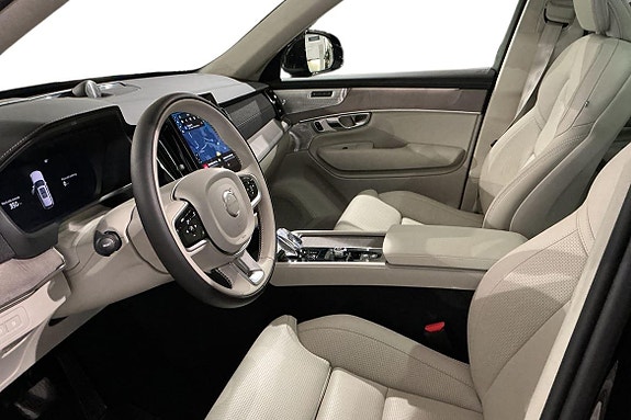 Volvo XC90 19 of 30