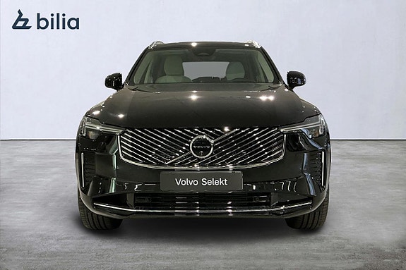 Volvo XC90 7 of 30