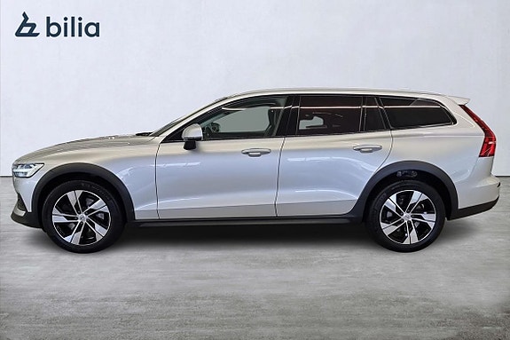 Volvo V60 Cross Country 3 of 22