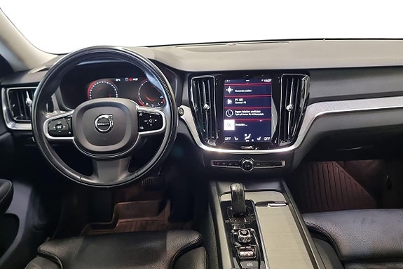 Volvo V60 Cross Country 10 of 22