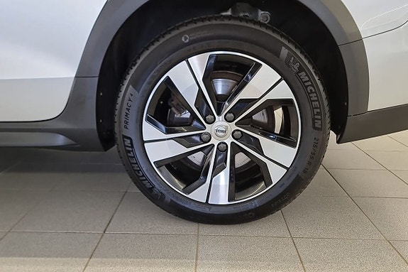Volvo V60 Cross Country 17 of 22