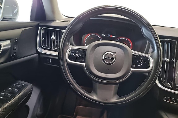 Volvo V60 Cross Country 11 of 22