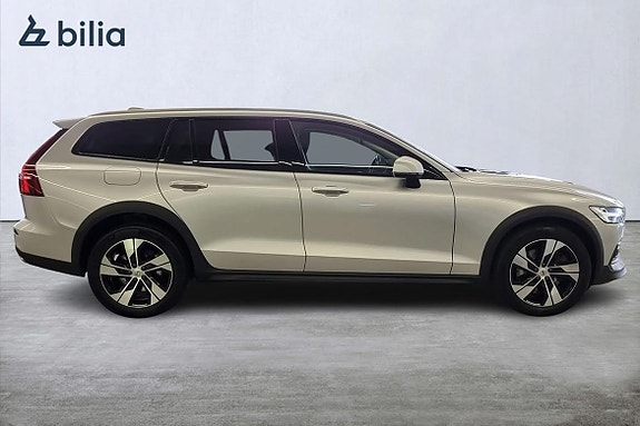 Volvo V60 Cross Country 18 of 22