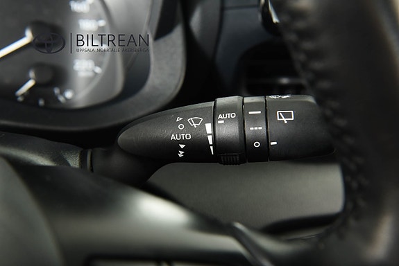 Toyota Yaris 11 of 17