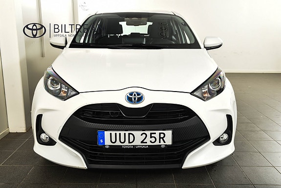 Toyota Yaris 5 of 17