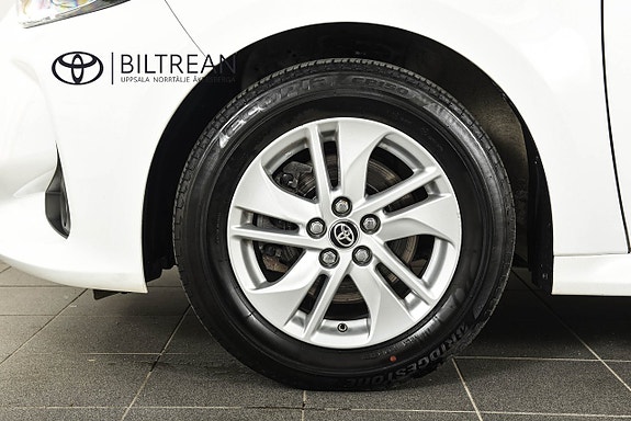 Toyota Yaris 17 of 17