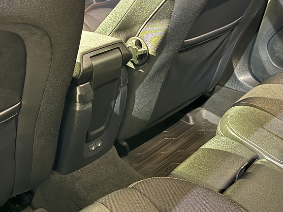 Volvo V40 7 of 14