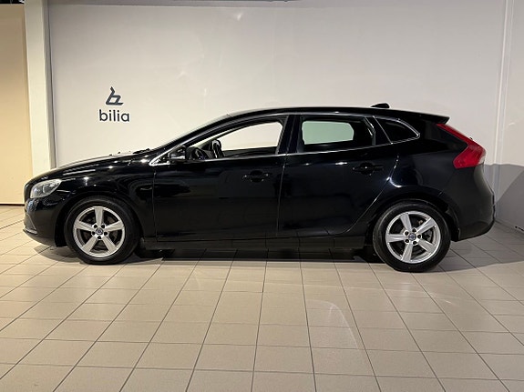 Volvo V40 3 of 14