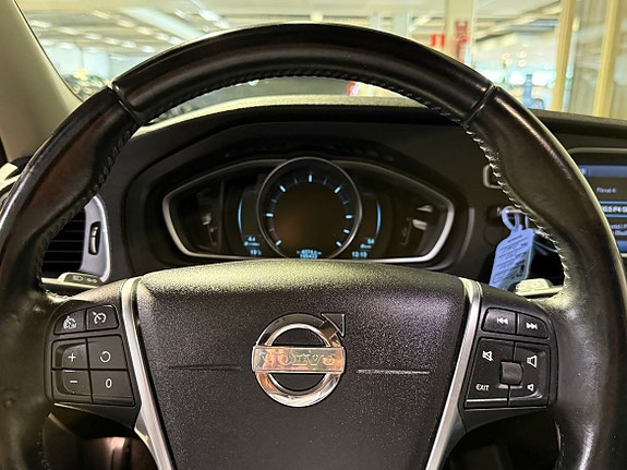 Volvo V40 13 of 14