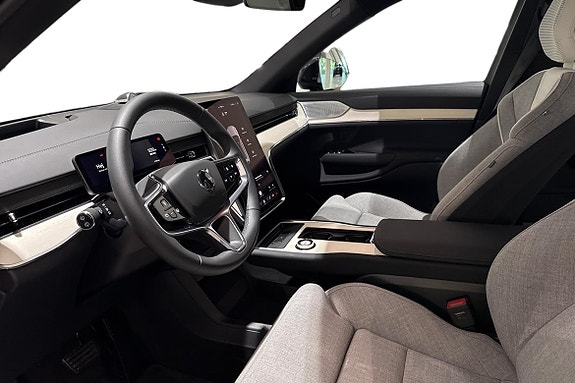 Volvo EX90 14 of 23