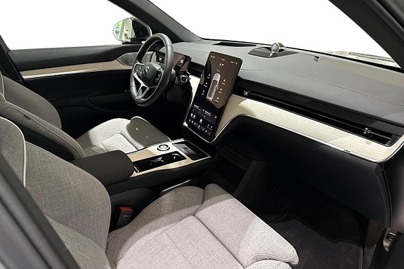 Volvo EX90 7 of 23