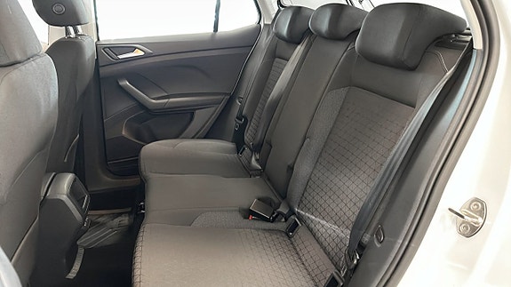 Volkswagen T-Cross 11 of 12