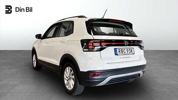 Volkswagen T-Cross 3 of 12