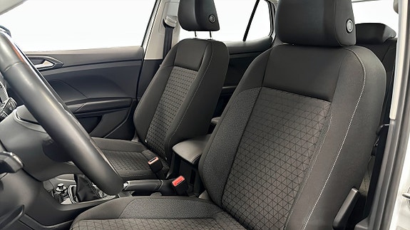 Volkswagen T-Cross 8 of 12