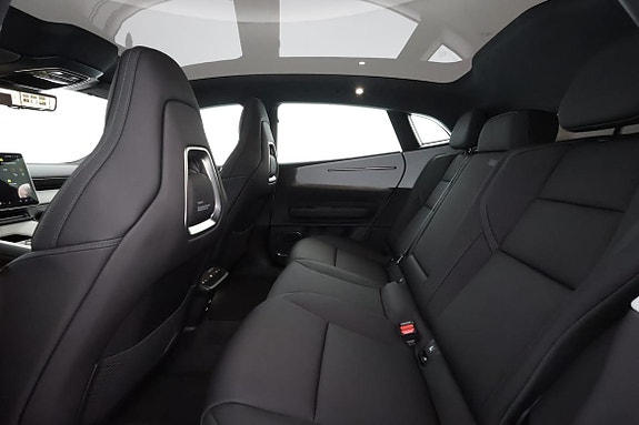 Polestar 4 10 of 18