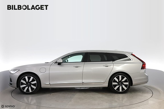 Volvo V90 2 of 17