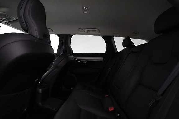 Volvo V90 10 of 17