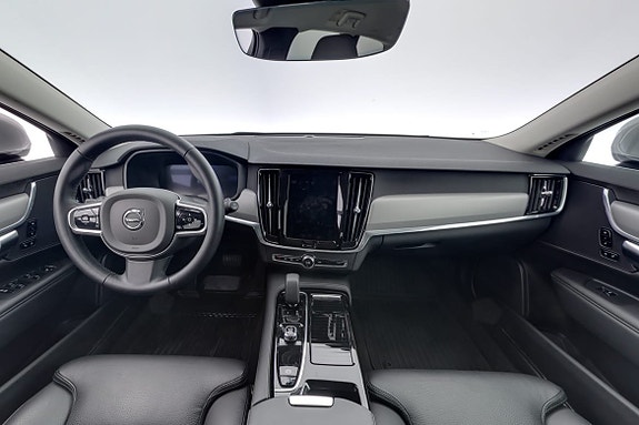 Volvo V90 7 of 17