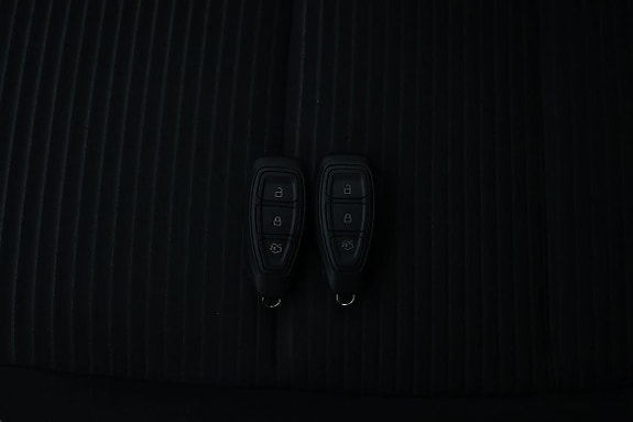 Ford Kuga 16 of 16