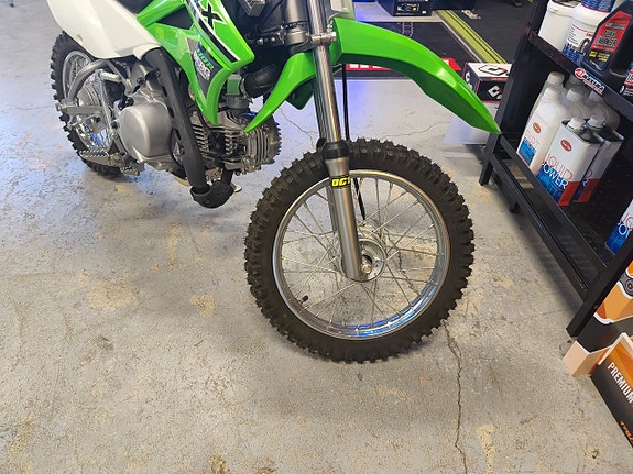 Kawasaki KLX 110 3 of 4