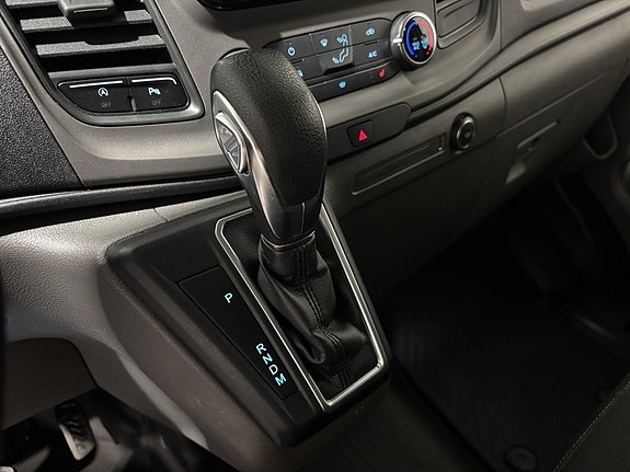 Ford Transit Custom 16 of 27