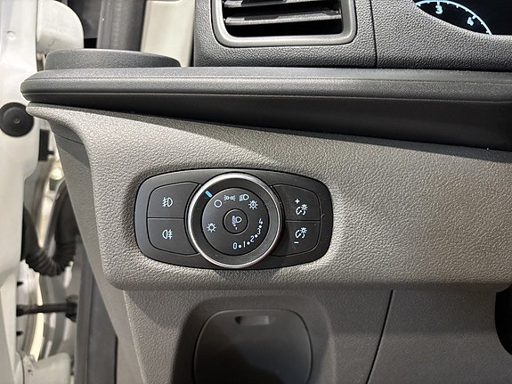 Ford Transit Custom 24 of 27