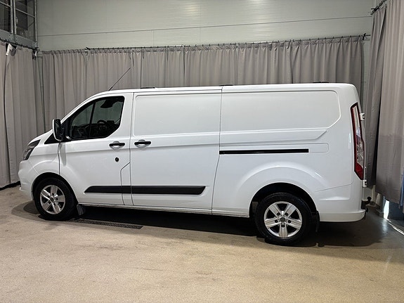 Ford Transit Custom 2 of 27