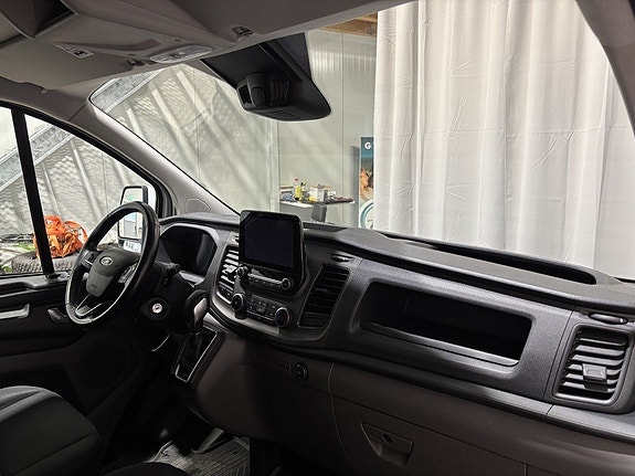 Ford Transit Custom 23 of 27