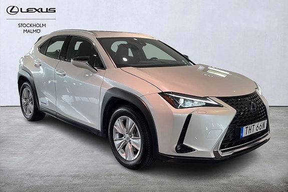 Lexus UX250h 6 of 23