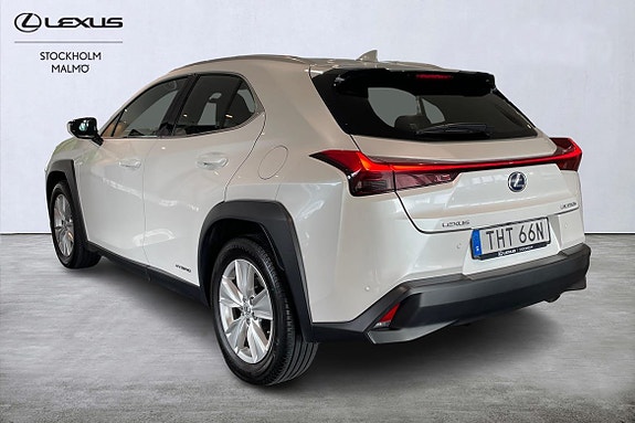 Lexus UX250h 2 of 23
