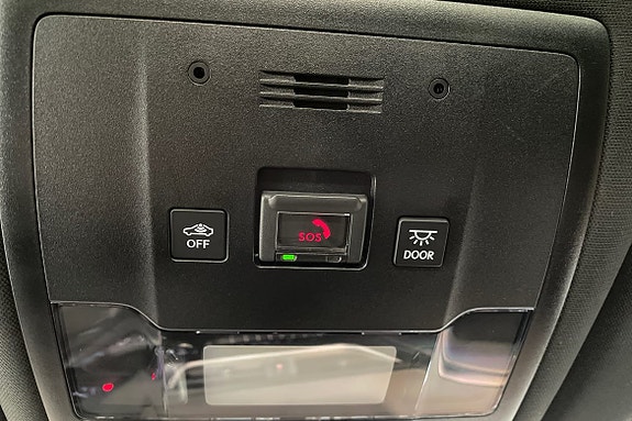 Lexus UX250h 22 of 23