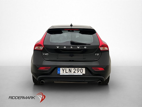 Volvo V40 7 of 28