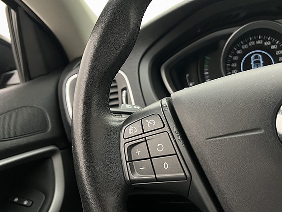 Volvo V40 13 of 28