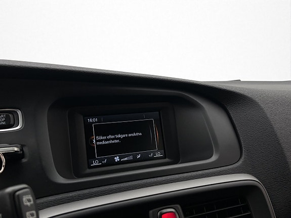 Volvo V40 18 of 28