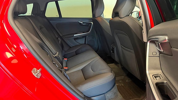 Volvo V60 13 of 15